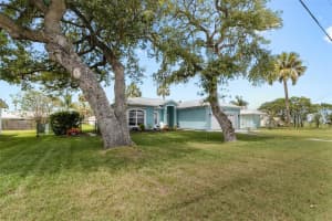 646 PINE STREET, NEW SMYRNA BEACH, FL 32169 Sold 09/25/24