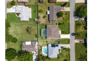 2807 QUEEN PALM DRIVE, EDGEWATER, FL 32141 Sold 10/23/24
