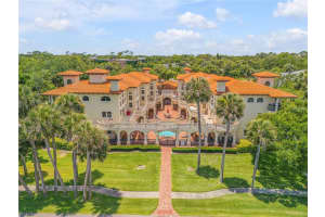 5090 Riverside Dr #105, PORT ORANGE