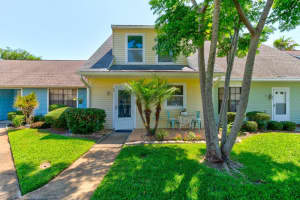 232 RIDGEWOOD AVENUE, EDGEWATER, FL 32132 Sold 02/10/25