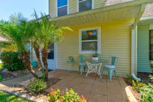 232 RIDGEWOOD AVENUE, EDGEWATER, FL 32132 Sold 02/10/25