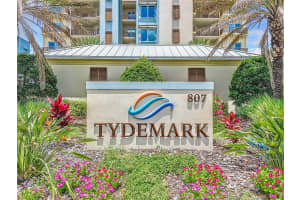807 ATLANTIC AVENUE, NEW SMYRNA BEACH, FL 32169 - MLS#MFRNS1081776