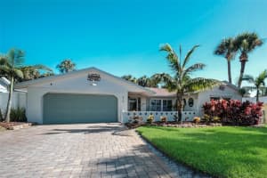 910 LOCUST STREET, NEW SMYRNA BEACH, FL 32169 Sold 12/30/24