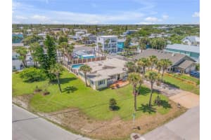 327 Due East St, NEW SMYRNA BEACH