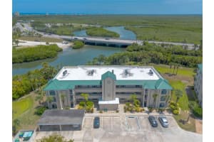 424 BOUCHELLE DRIVE, NEW SMYRNA BEACH, FL 32169 Sold 05/26/25
