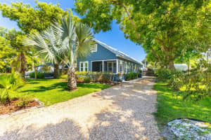 128 WOODLEY AVENUE, EDGEWATER, FL 32132 Sold 09/25/24