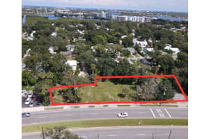 523 DIXIE FREEWAY, NEW SMYRNA BEACH, FL 32168 Sold 05/05/25