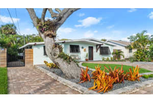 624 PINE STREET, NEW SMYRNA BEACH, FL 32169 - MLS#MFRNS1083011