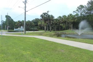 498 SIOUX BOULEVARD, OAK HILL, FL 32759 - MLS#MFRNS1083012