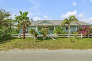 322 COLUMBUS AVENUE, NEW SMYRNA BEACH, FL 32169 Sold 04/15/25