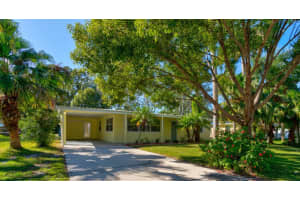 132 ELLISON AVENUE, NEW SMYRNA BEACH, FL 32168 Sold 02/10/25