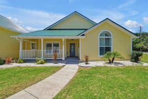 886 MATTHEWS AVENUE, NEW SMYRNA BEACH, FL 32169 Sold 08/19/25
