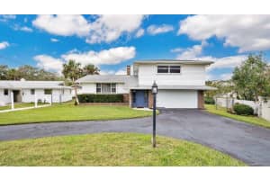 1916 PENINSULA DRIVE, DAYTONA BEACH, FL 32118 Sold 04/22/25