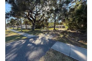 3258 S Ridgewood Ave, EDGEWATER