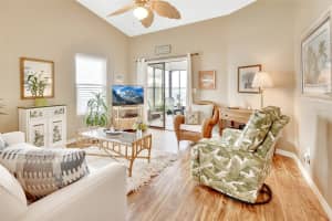 813 PINE SHORES CIRCLE, NEW SMYRNA BEACH, FL 32168 Sold 03/24/25