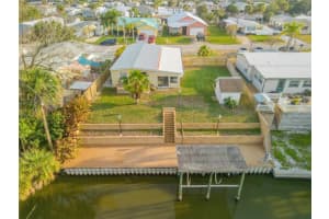 135 Lewis St, EDGEWATER
