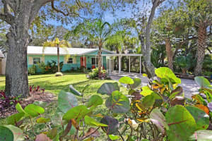 817 20TH AVENUE, NEW SMYRNA BEACH, FL 32169 Sold 04/30/25