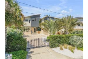 208 DUNE CIRCLE, NEW SMYRNA BEACH, FL 32169 Sold 08/20/25