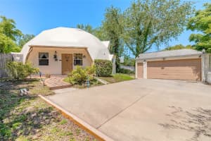 1160 N Old Mill Dr, DELTONA