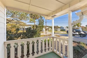 827 20TH AVENUE, NEW SMYRNA BEACH, FL 32169 Sold 09/05/25
