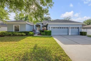 634 Woodford Dr, DEBARY