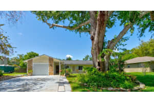 2914 SABAL PALM DRIVE, EDGEWATER, FL 32141 Sold 05/29/25