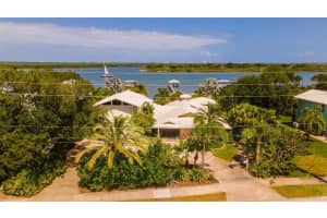 427 RIVERSIDE DRIVE, EDGEWATER, FL 32132 Sold 04/17/25