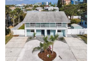 910 Maple St #a & B, NEW SMYRNA BEACH