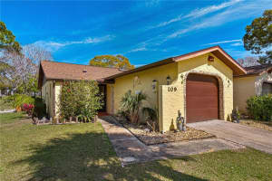 109 Shangri La Cir, EDGEWATER