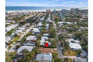 402 Oakwood Ave, NEW SMYRNA BEACH