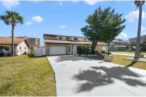 3833 SANDSTONE COURT, NEW SMYRNA BEACH, FL 32169 Sold 08/21/25