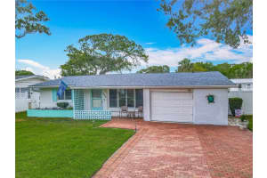 805 E 15th Ave, NEW SMYRNA BEACH