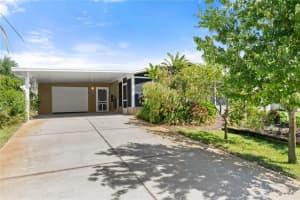 291 Navajo Dr, OAK HILL