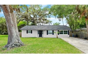 704 Lynn Ave, NEW SMYRNA BEACH