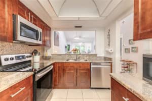 1237 CHARTER OAKS CIRCLE, DAYTONA BEACH, FL 32117 - MLS#MFRNS1085281