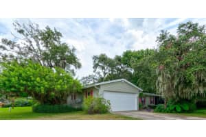 387 Marsh Landing Loop, OAK HILL