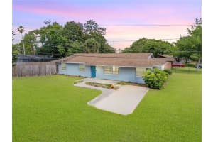 3132 Pine Tree Dr, EDGEWATER