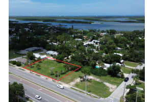 403 RIDGEWOOD AVENUE, EDGEWATER, FL 32132 - MLS#MFRNS1085407