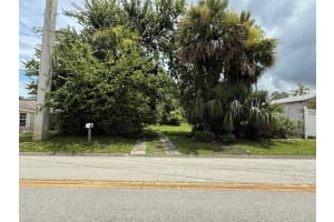 1203 13TH STREET, DAYTONA BEACH, FL 32117 - MLS#MFRNS1085494