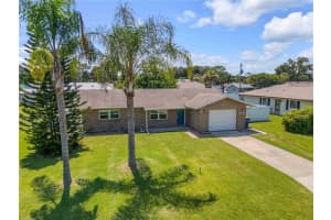 2416 Sabal Palm Dr, EDGEWATER