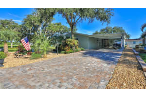 294 Water Landing Dr, OAK HILL