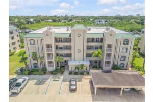 430 Bouchelle Dr #204, NEW SMYRNA BEACH