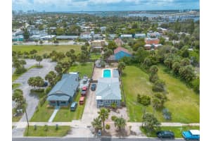 412 REVILO BOULEVARD, DAYTONA BEACH, FL 32118 Sold 10/17/25