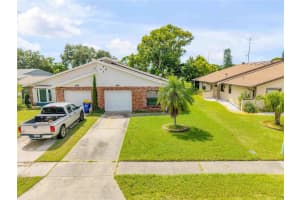 416 Shangri La Cir, EDGEWATER