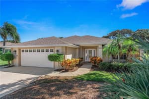 819 E 21st Ave, NEW SMYRNA BEACH