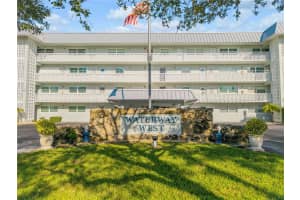 315 N CAUSEWAY #C401, NEW SMYRNA BEACH, FL 32169 - MLS#MFRNS1086286