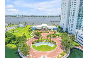 231 RIVERSIDE DRIVE, DAYTONA BEACH, FL 32117 - MLS#MFRNS1086348