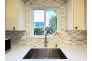 303 PINE STREET, NEW SMYRNA BEACH, FL 32169 - MLS#MFRNS1086677