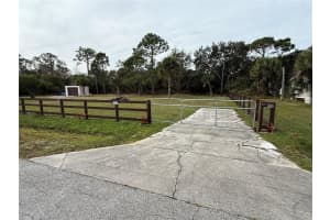 167 WEST LOOP, OAK HILL, FL 32759 - MLS#MFRNS1087022