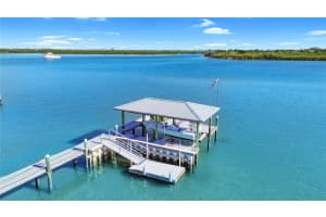 425 RIVERSIDE DRIVE, EDGEWATER, FL 32132 - MLS#MFRNS1087077